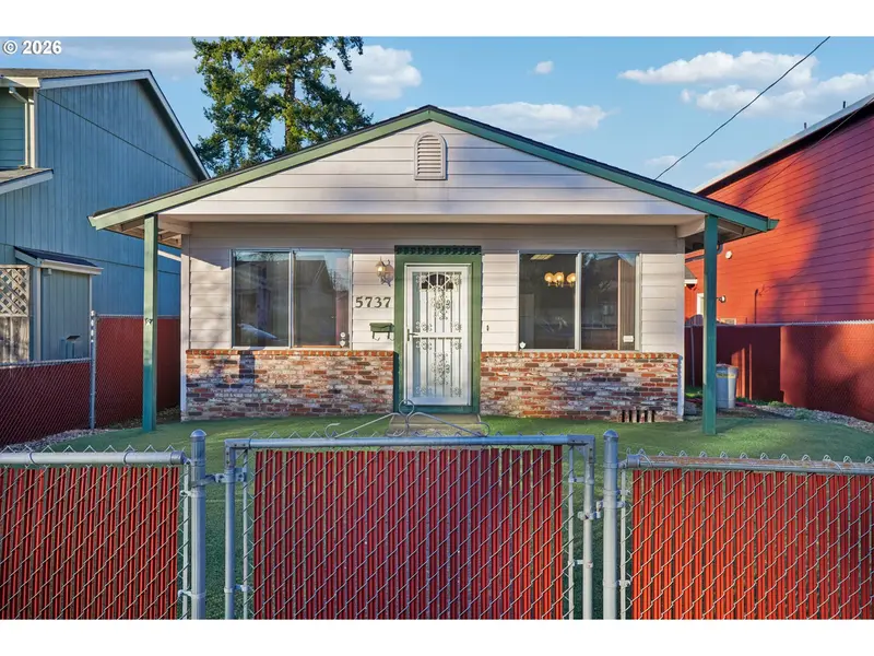 5737 SE CARLTON ST, Portland, OR 97206