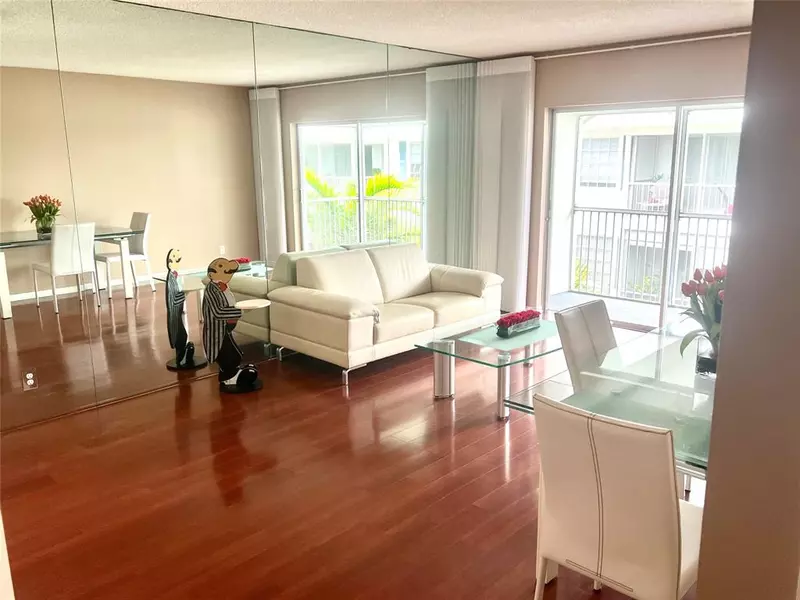 2211 NE 67th ST #1128, Fort Lauderdale, FL 33308