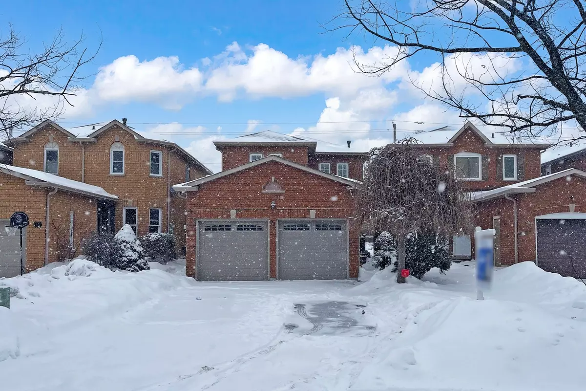 Whitby, ON L1R 2C3,92 Hartrick PL