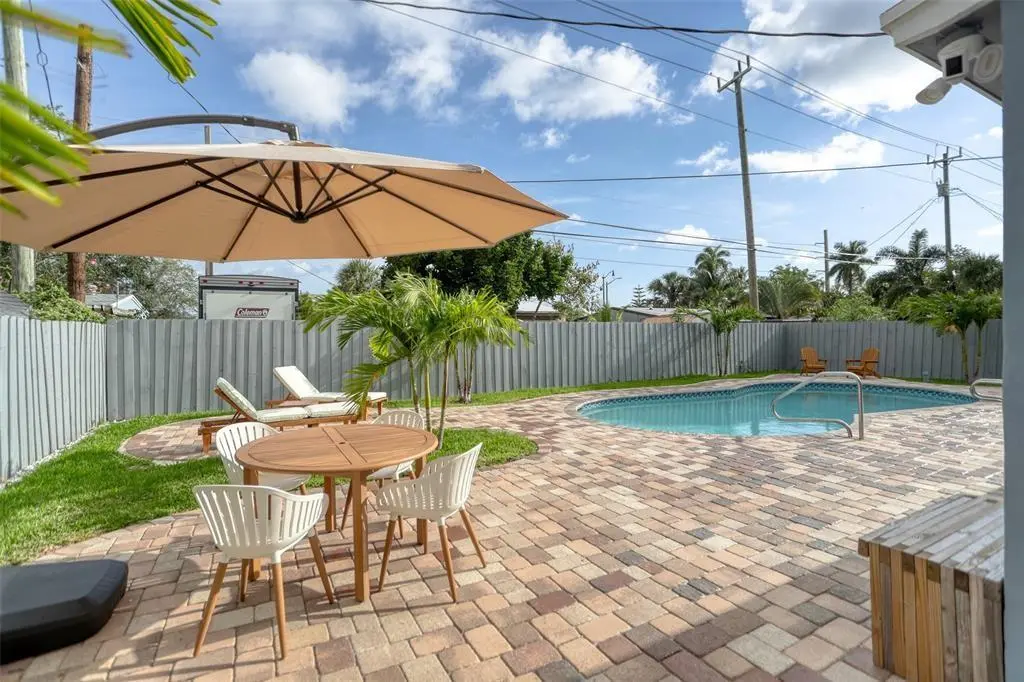 Pompano Beach, FL 33064,1437 NE 25th St