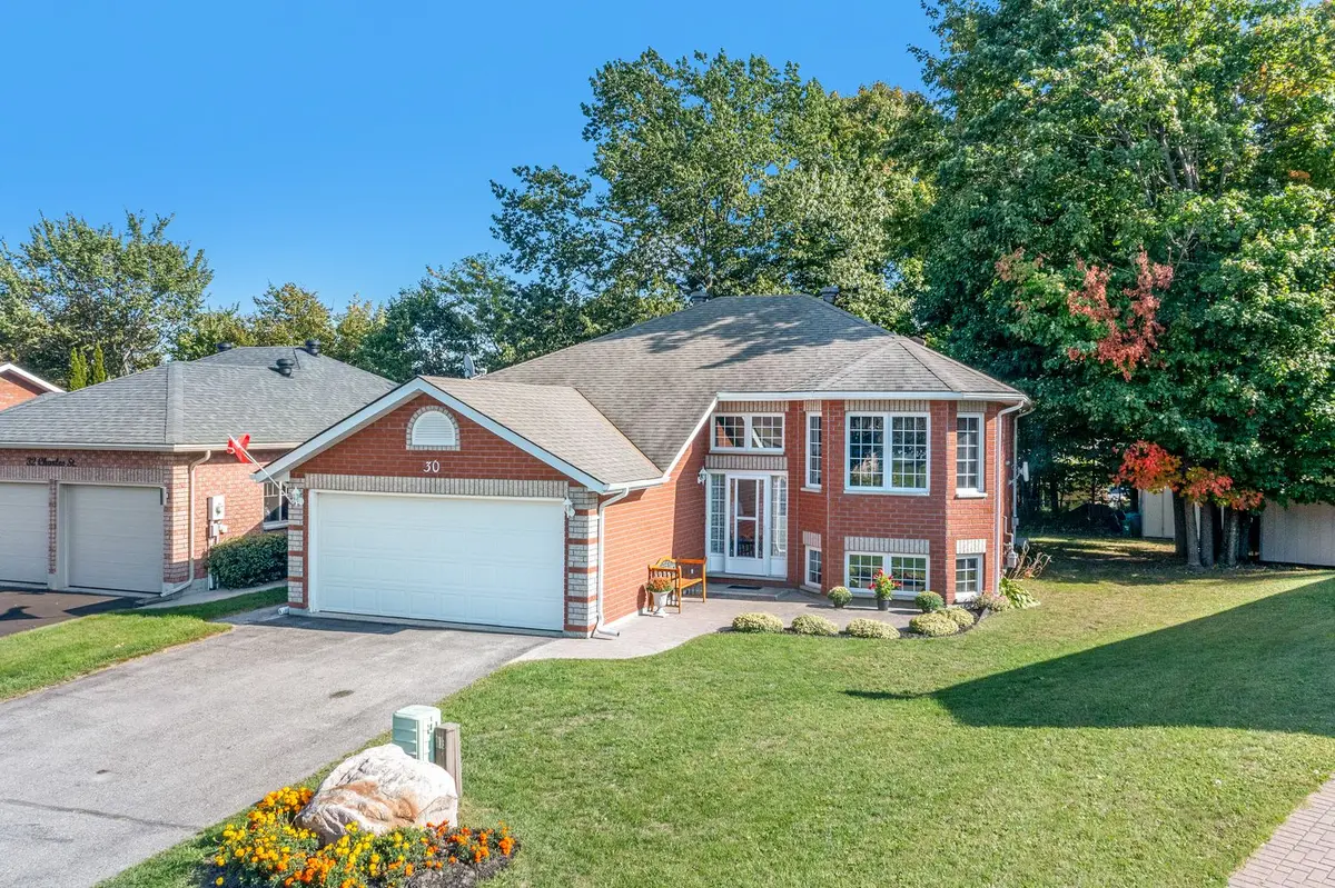 Penetanguishene, ON L9M 2G7,30 Charles ST