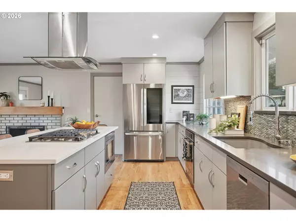 Portland, OR 97230,830 NE 172ND AVE