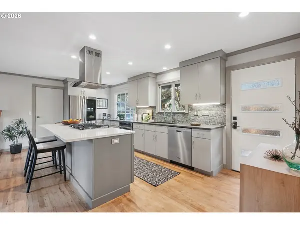 Portland, OR 97230,830 NE 172ND AVE