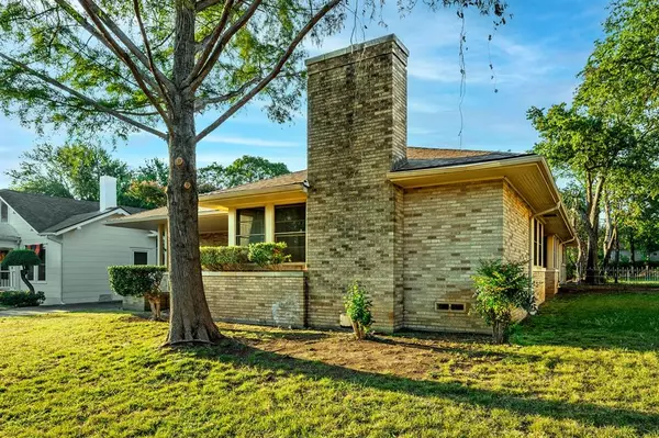 Denison, TX 75020,1114 W Walker Street