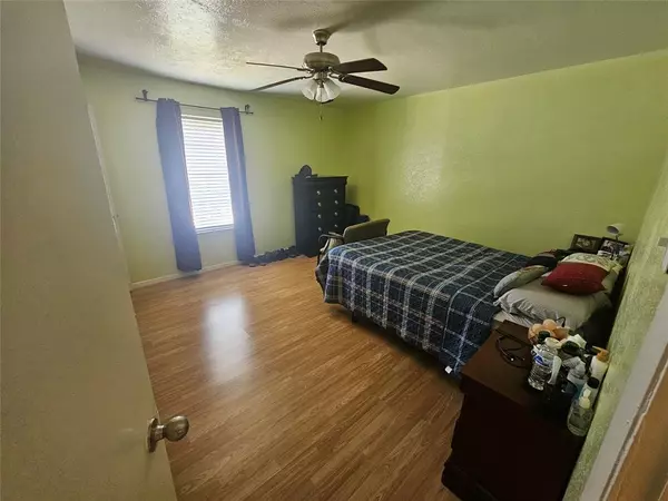 Irving, TX 75061,1823 E Grauwyler Road #198