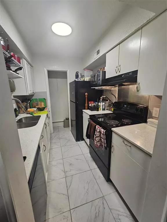 Irving, TX 75061,1823 E Grauwyler Road #198