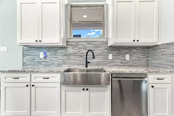 Van Alstyne, TX 75495,675 Wayne Avenue