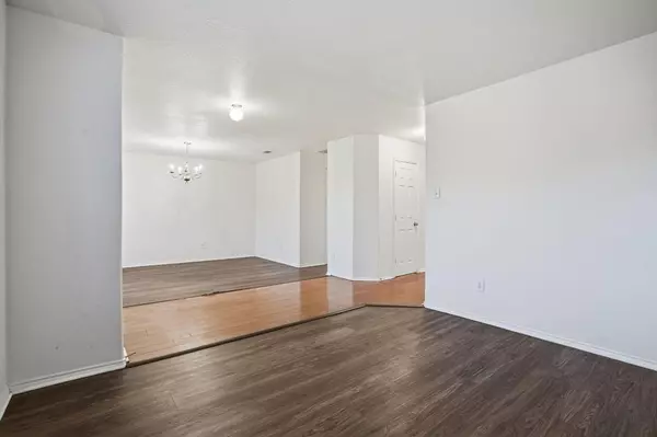 Red Oak, TX 75154,700 locustberry