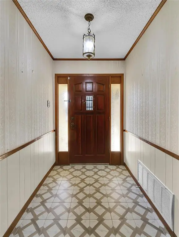 Hewitt, TX 76643,210 Chelsea Drive