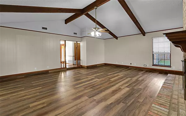 Hewitt, TX 76643,210 Chelsea Drive