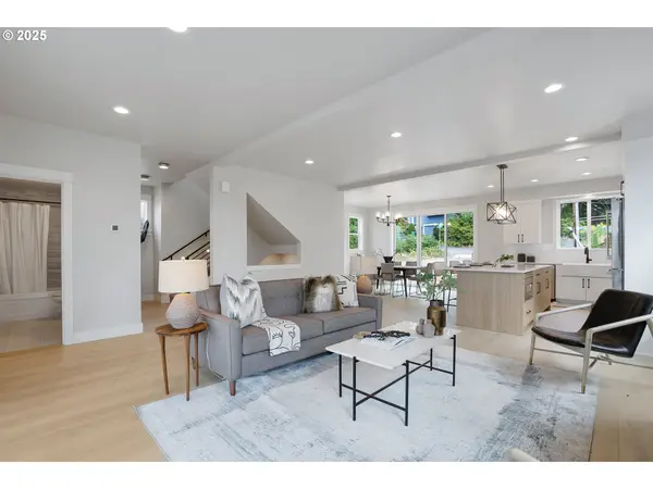 Portland, OR 97239,6024 SW 18TH DR