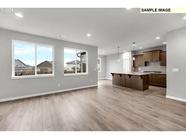 Estacada, OR 97023,2829 NE Claire RD #209