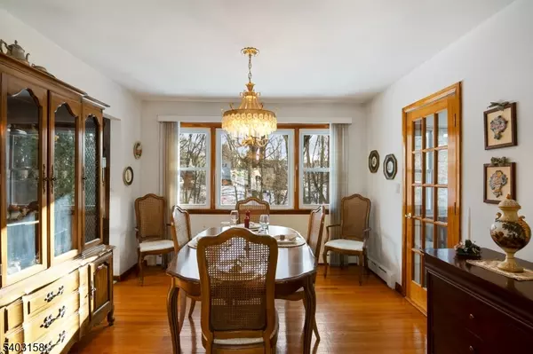 Woodland Park, NJ 07424,30 Woodrow Ave