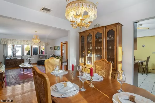 Woodland Park, NJ 07424,30 Woodrow Ave