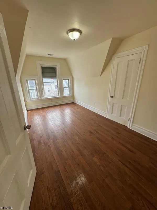 Newark City, NJ 07108,133 Seymour Ave #3