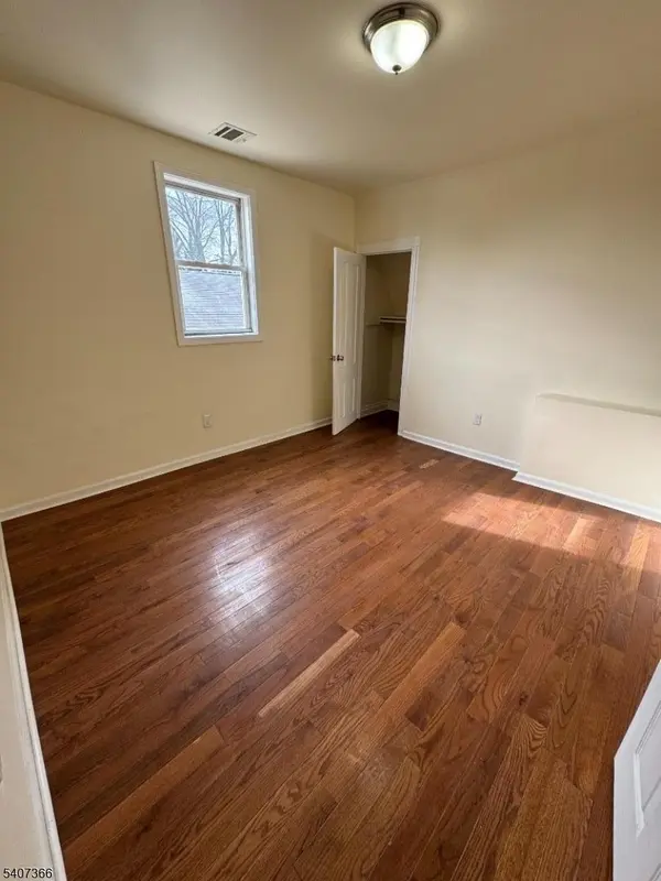 Newark City, NJ 07108,133 Seymour Ave #3