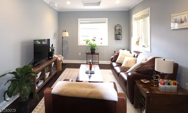 Madison Boro, NJ 07940,36 Main St