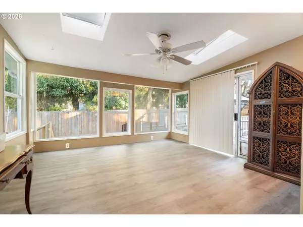 Portland, OR 97223,8225 SW CHESTNUT ST