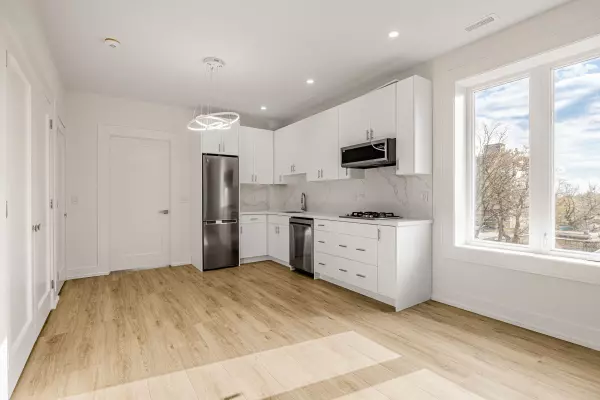 Toronto C03, ON M6C 3X7,171 Cedric AVE #Unit 3