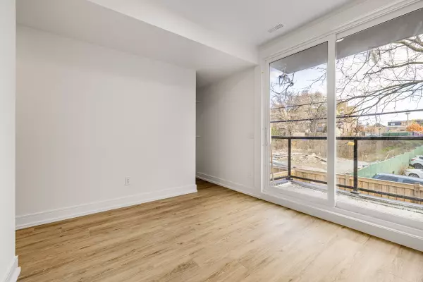 Toronto C03, ON M6C 3X7,171 Cedric AVE #Unit 3