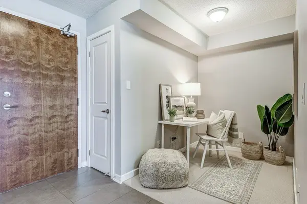 Pickering, ON L1W 1L7,1235 Bayly ST #905