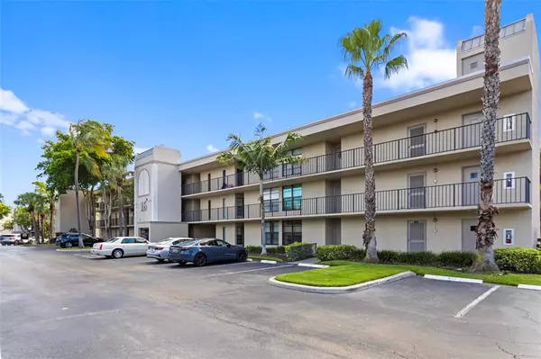 Boca Raton, FL 33432,16 Royal Palm Way #302