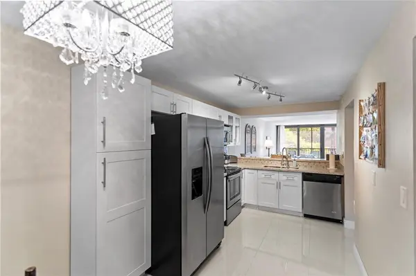 Boca Raton, FL 33432,16 Royal Palm Way #302