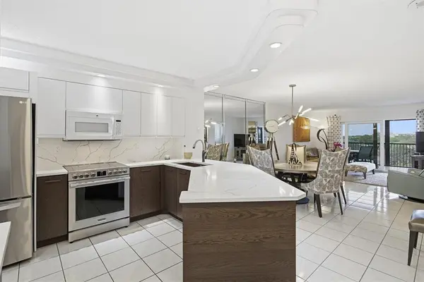 Pompano Beach, FL 33069,2238 N Cypress Bend Dr #608