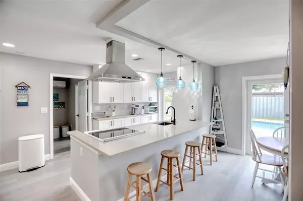 Pompano Beach, FL 33064,1437 NE 25th St