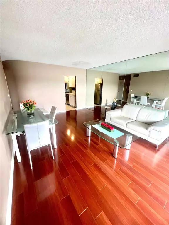 Fort Lauderdale, FL 33308,2211 NE 67th ST #1128