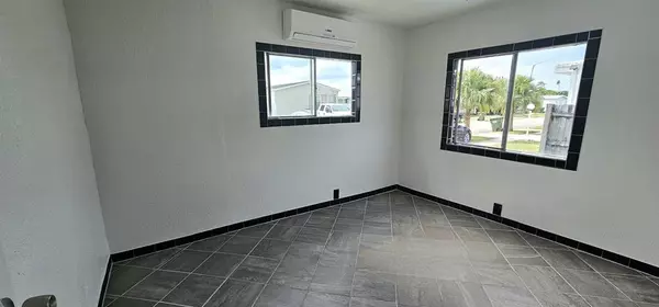 Pembroke Pines, FL 33029,21511 NW 3rd St