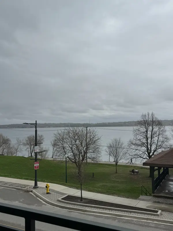 Barrie, ON L4M 6H1,140 Dunlop ST E #202