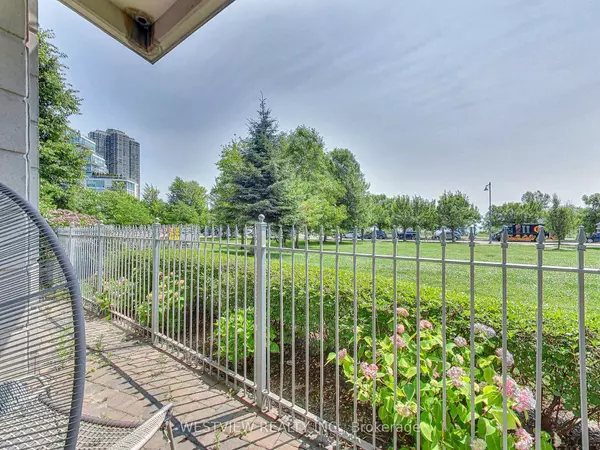 Toronto W06, ON M8V 4B2,2111 Lake Shore BLVD #116