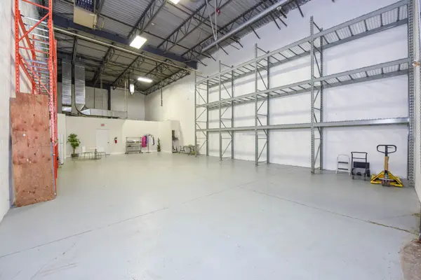 Mississauga, ON L4Z 1W7,290 Traders BLVD E #3