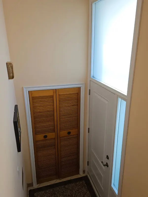 Toronto W05, ON M9M 1L1,27 Rockbank CRES W