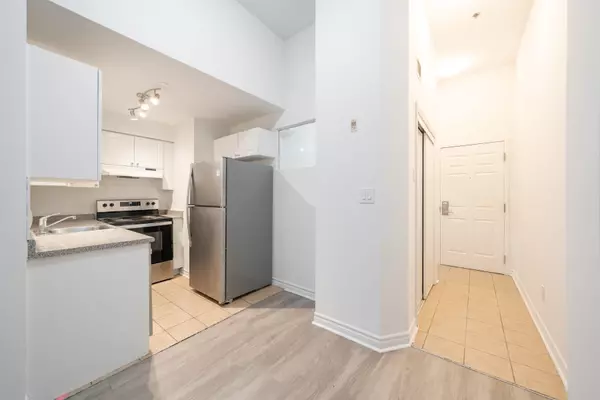 Toronto W02, ON M6H 4J7,1407 Dupont ST #304