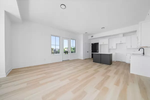 Cobourg, ON K9A 0L2,941 Charles Wilson Pkwy #201