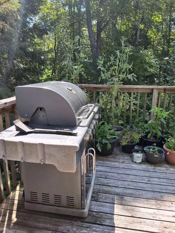 Magnetawan, ON P0A 1P0,175 Old Man's Lake LN