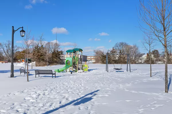 Loyalist, ON K0H 2H0,38 Tegan CT