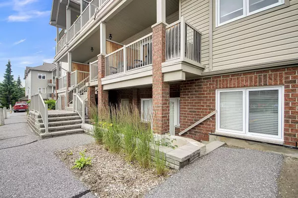 Barrhaven, ON K2G 0A9,251 Crestway DR #B