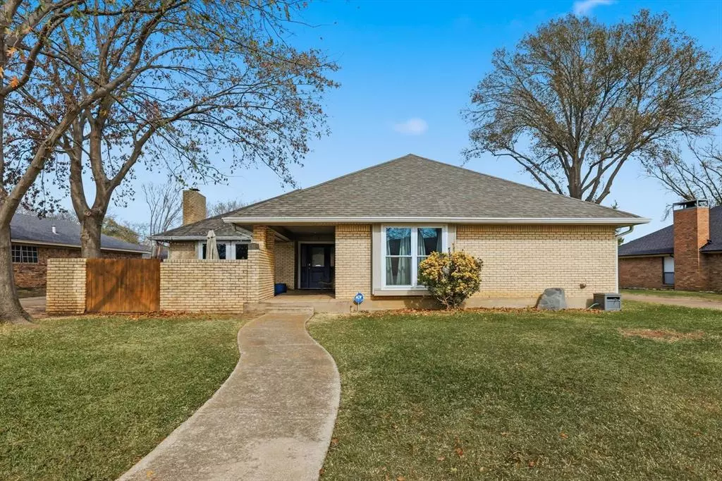 Mansfield, TX 76063,1105 Meadow Crest Lane