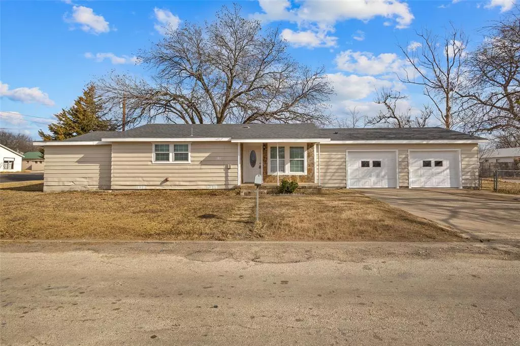 Bowie, TX 76230,101 E Williams Street