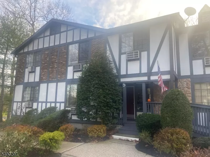 Chatham Twp., NJ 07928,5G Terrace Dr