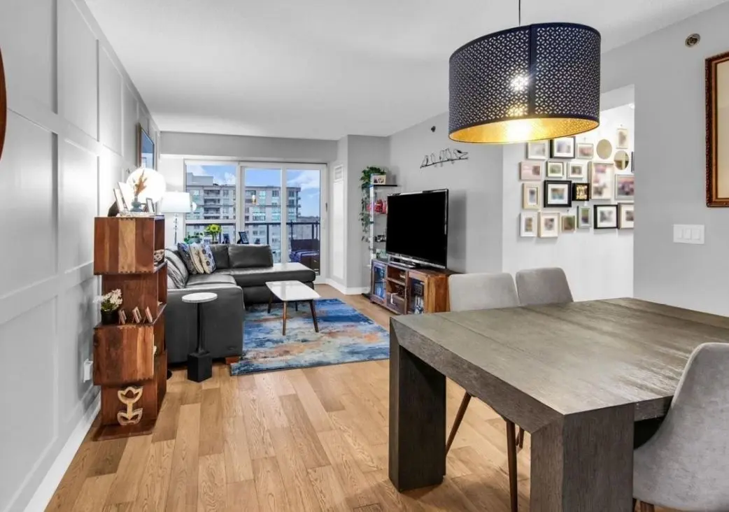 Toronto C04, ON M6A 2G4,35 saranac blvd BLVD