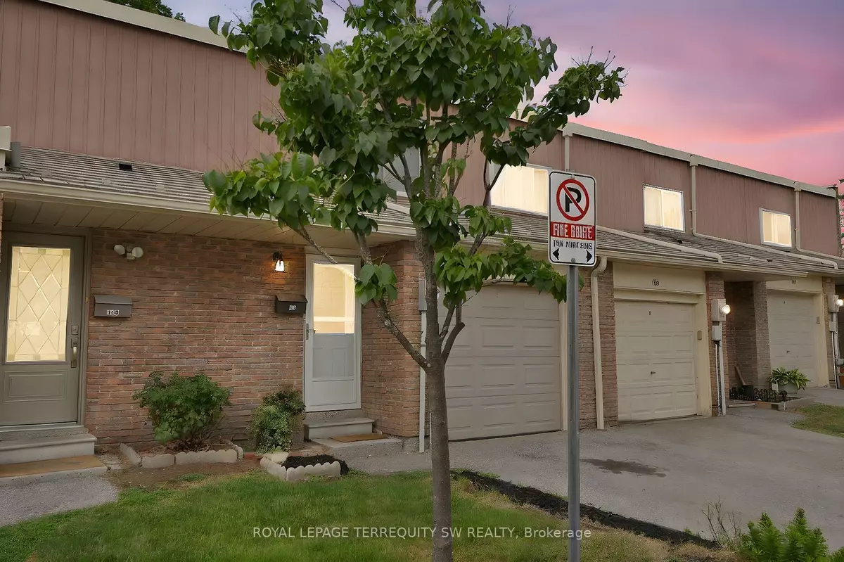 Toronto C15, ON M2J 4H6,158 Woody Vine WAY