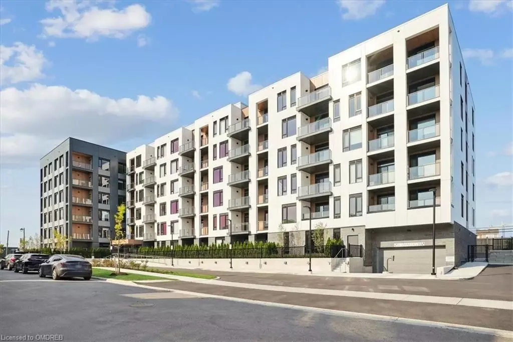 Milton, ON L9T 2X5,1440 Clarriage CT #207