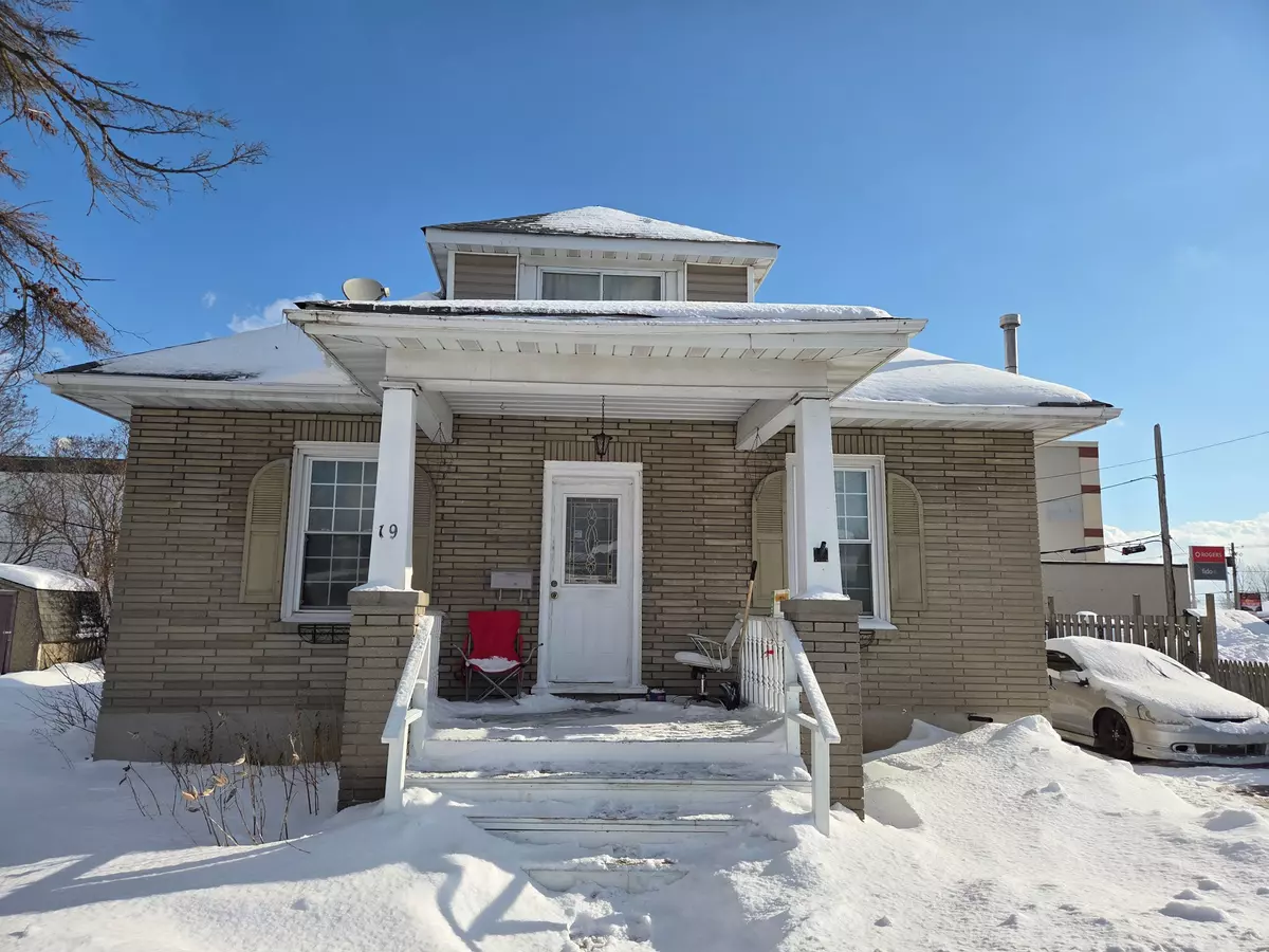 Quinte West, ON K8V 3E2,19 Flindall ST