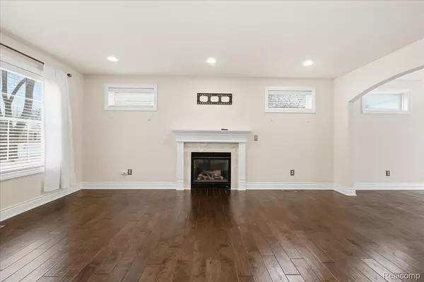 Berkley, MI 48072,3536 Buckingham AVE