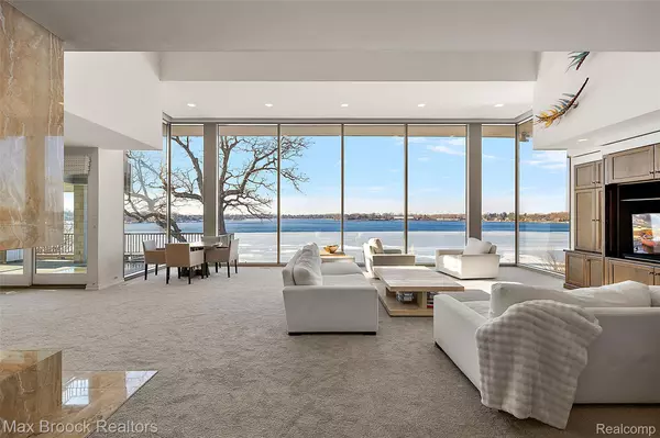 West Bloomfield, MI 48323,3468 Pine Estates DR