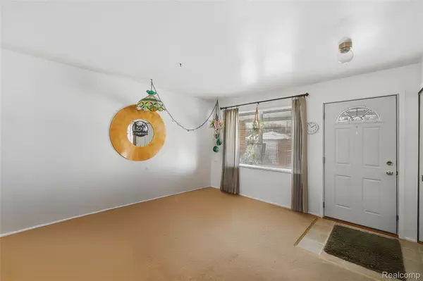 Oak Park, MI 48237,14241 Nadine ST